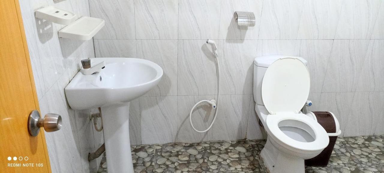 The Traveller'S Hostel & Private Rooms Сигирия Екстериор снимка