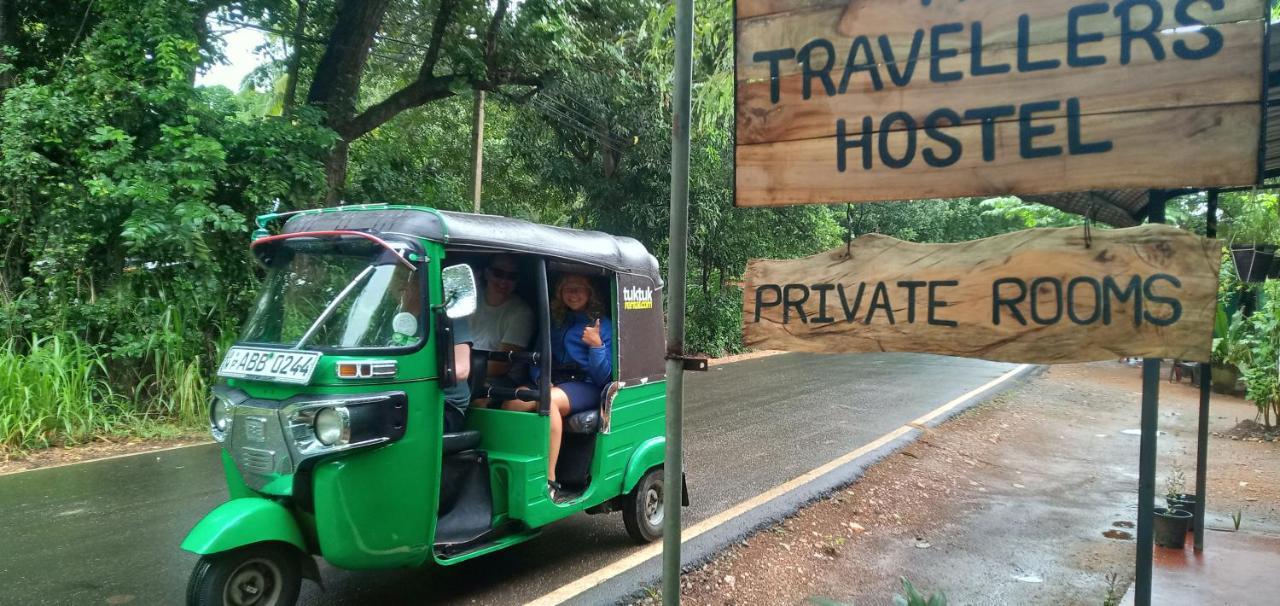 The Traveller'S Hostel & Private Rooms Сигирия Екстериор снимка