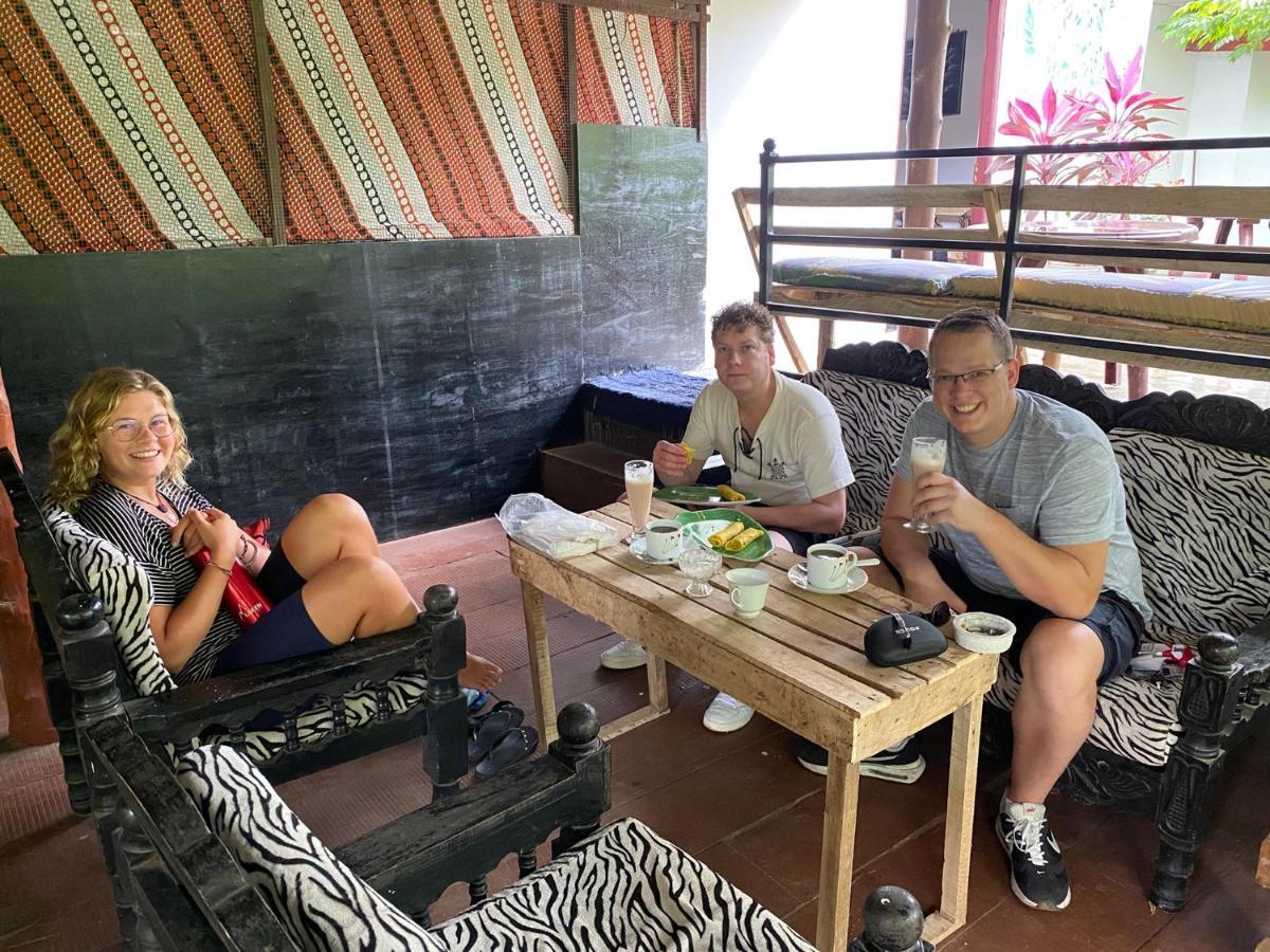 The Traveller'S Hostel & Private Rooms Сигирия Екстериор снимка