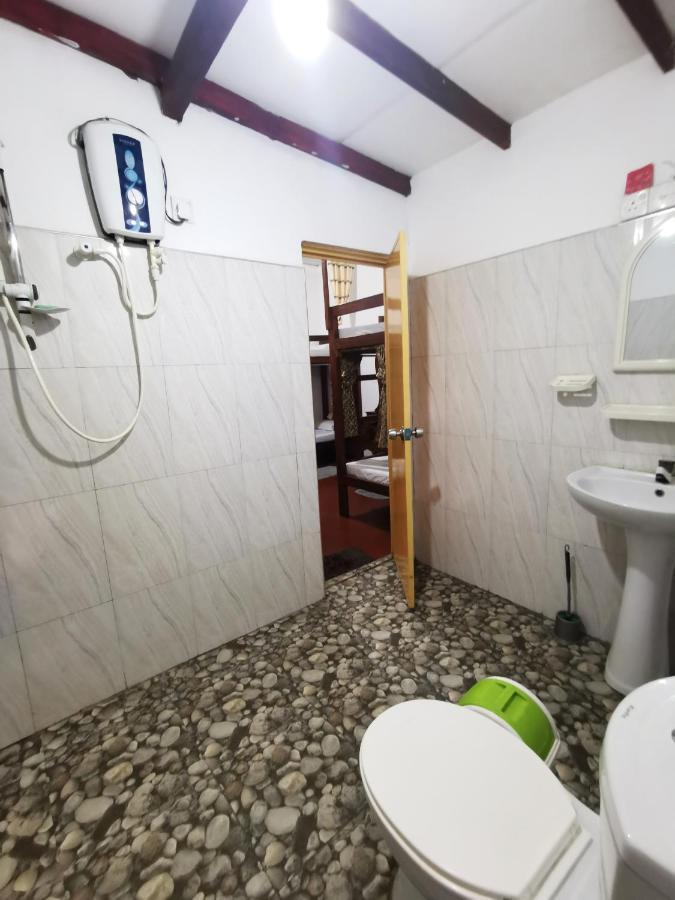 The Traveller'S Hostel & Private Rooms Сигирия Екстериор снимка